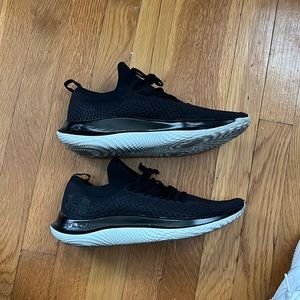 Underarmour HOVR Flow